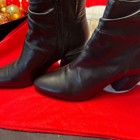NEW! Miz Mooz black leather boots! - Picture 6 of 8